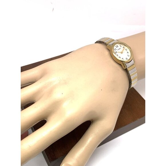 Timex Women\'s Watch T2M570 Quartz Oval Petite Two Tone Steel Expansion Band main image 5